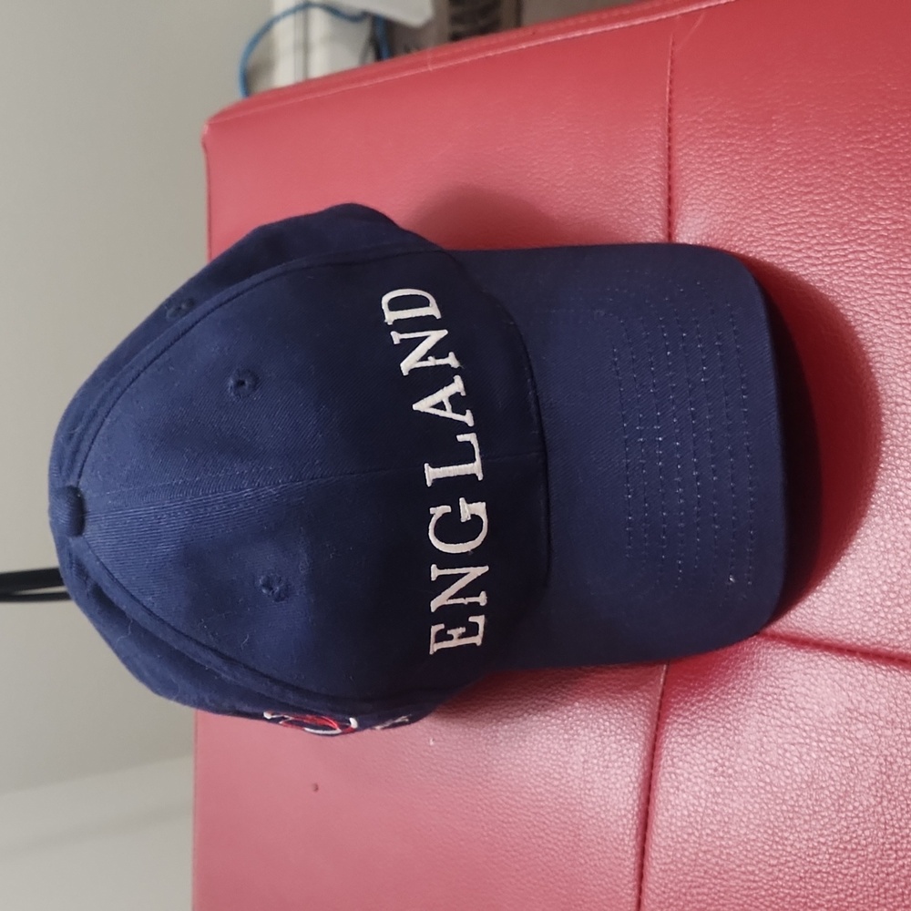 VINTAGE 2002 ENGLAND WORLD CUP ADIDAS BALL CAP
